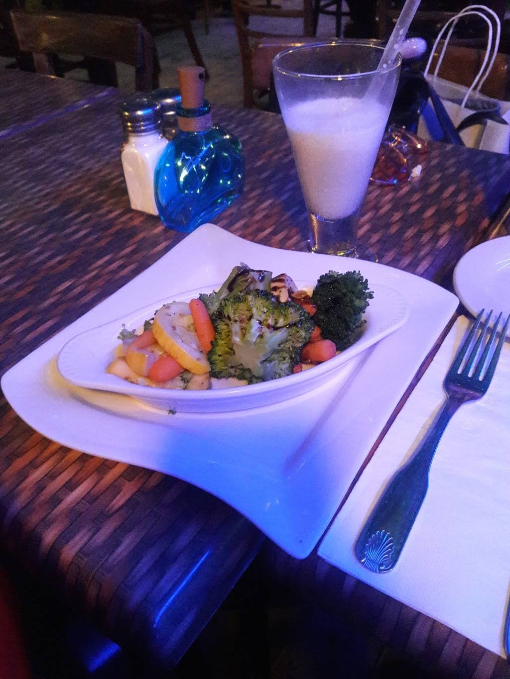 Matthews Seafood House | restaurant | 935 Bay Walk, Ocean Beach, NY 11770, USA | 6315838016 OR +1 631-583-8016