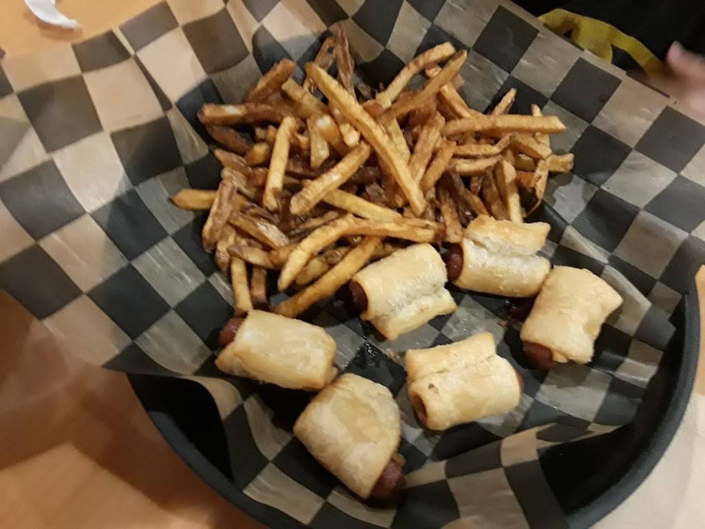 The Grille | meal takeaway | 241 W Roseville Rd, Lancaster, PA 17601, USA | 7179456776 OR +1 717-945-6776