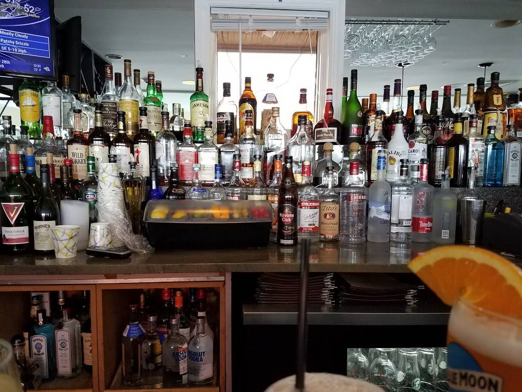 Rachels Waterside Grill | restaurant | 281 Woodcleft Ave, Freeport, NY 11520, USA | 5165460050 OR +1 516-546-0050