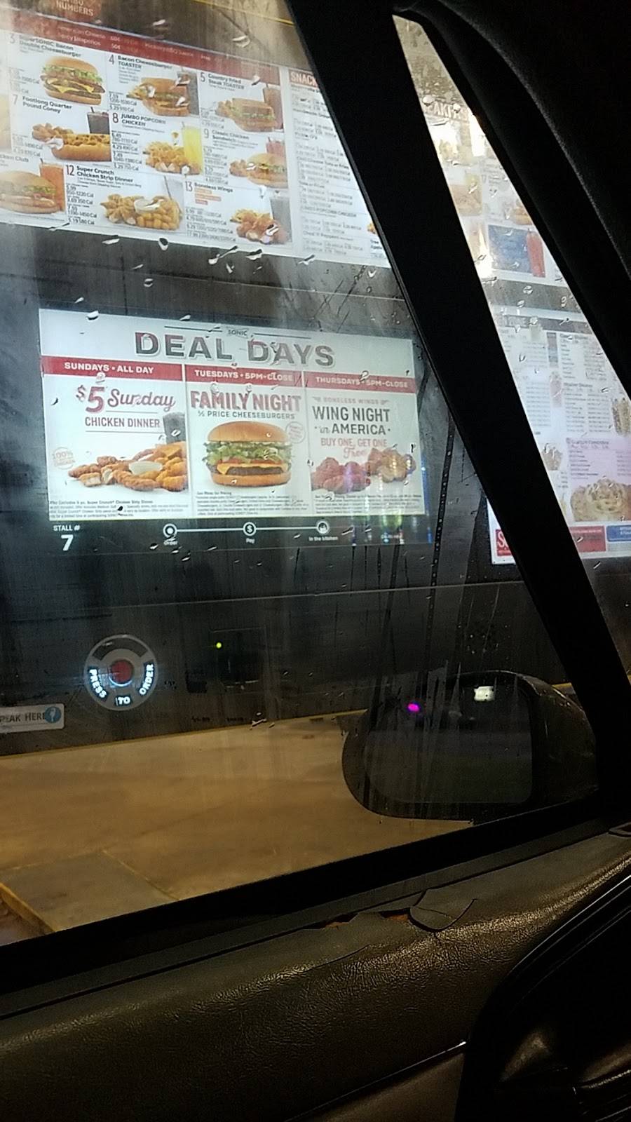 Sonic Drive-In | restaurant | 16320 US-64, Somerville, TN 38068, USA | 9014659756 OR +1 901-465-9756