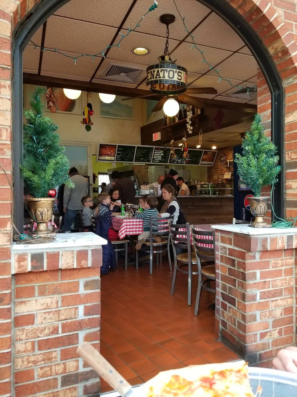 Renatos Pizza | restaurant | 36 S Maple Ave, Ridgewood, NJ 07450, USA | 2016523554 OR +1 201-652-3554