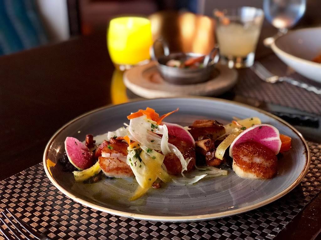 Six Seven restaurant | restaurant | 2411 Alaskan Way, Seattle, WA 98121, USA | 2062694575 OR +1 206-269-4575