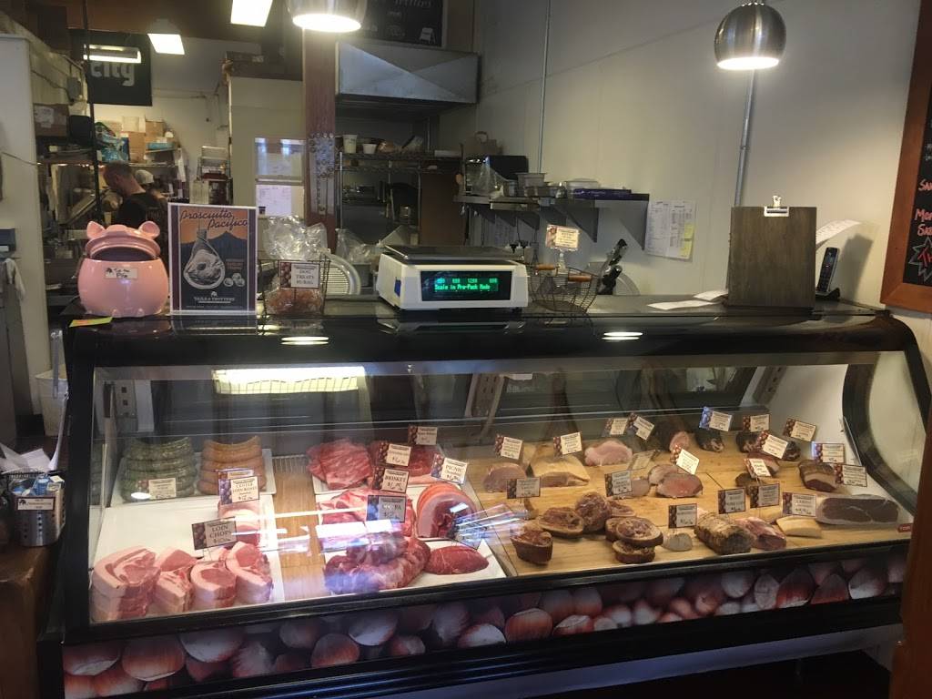 Tails & Trotters | restaurant | 525 NE 24th Ave, Portland, OR 97232, USA | 5034778682 OR +1 503-477-8682