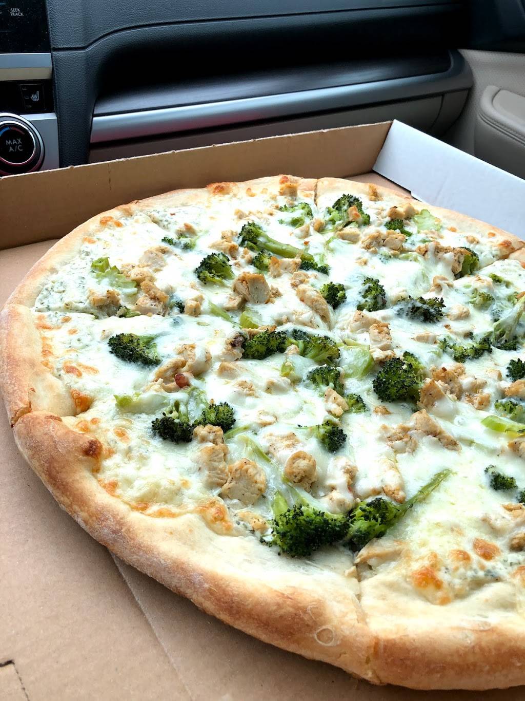 Bolis Pizza | restaurant | 700 State Rd, Plymouth, MA 02360, USA | 5082243671 OR +1 508-224-3671