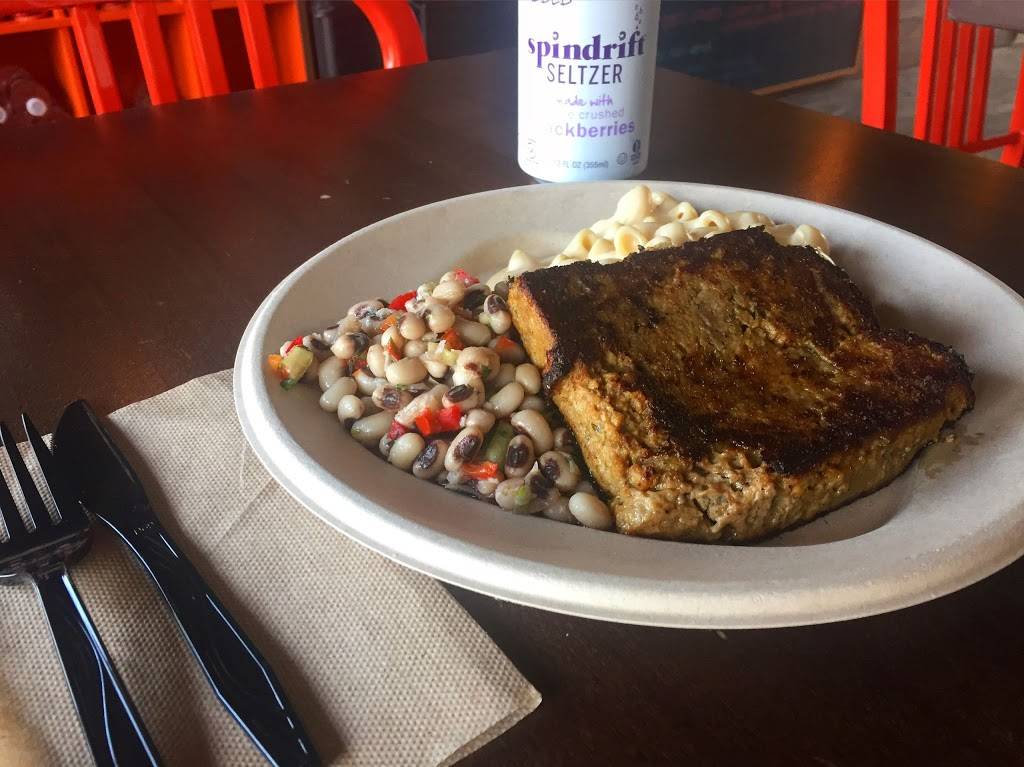 The Porch Southern Fare & Juke Joint | restaurant | 175 Rivers Edge Dr, Medford, MA 02155, USA | 7818749357 OR +1 781-874-9357