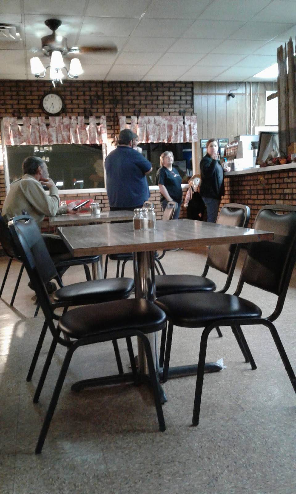 Big Johns Bar-B-Q | restaurant | 423 E Main St, Hohenwald, TN 38462, USA | 9317962244 OR +1 931-796-2244