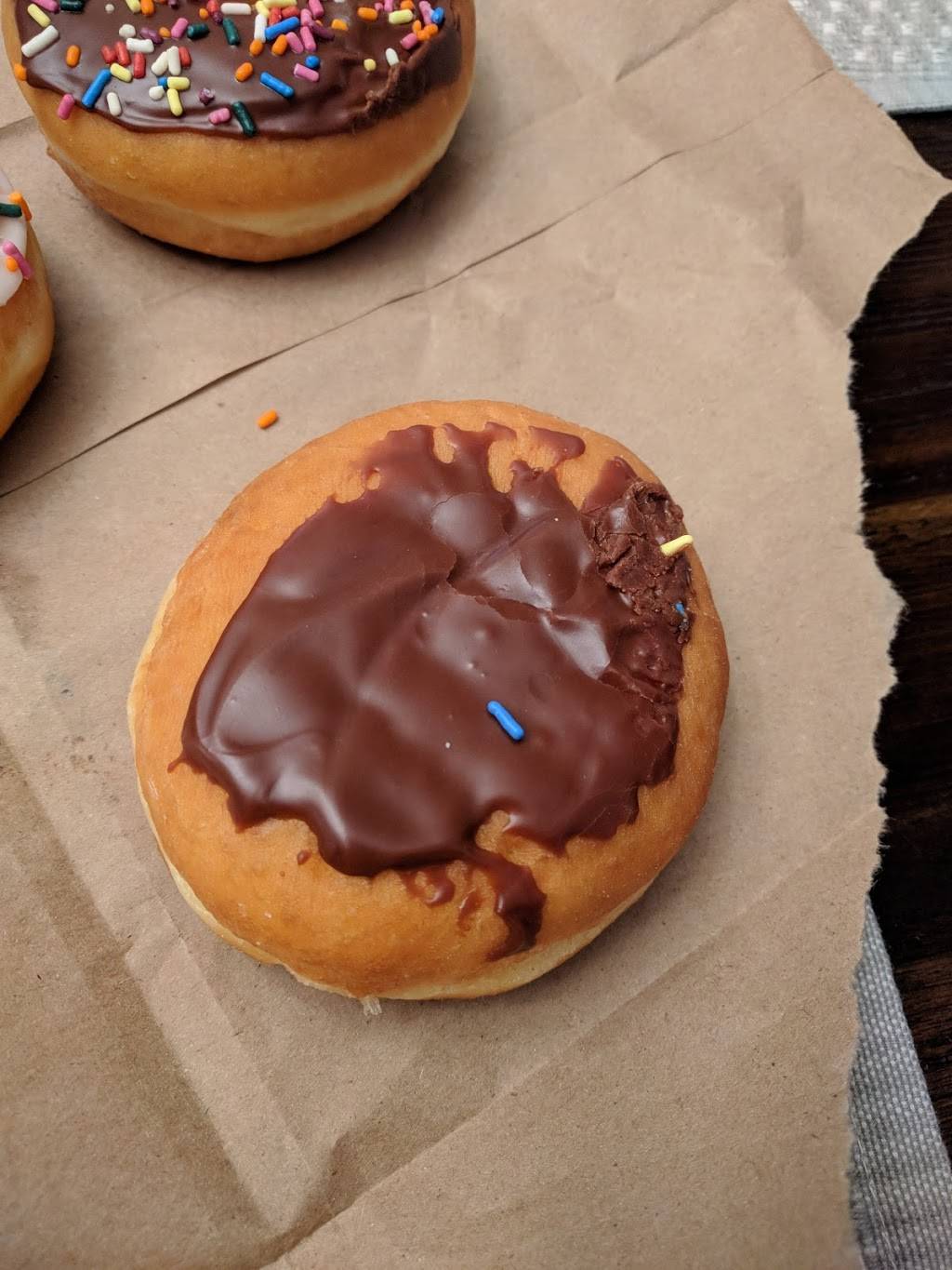 Dunkin’ | bakery | 9595 Zachary Ln N, Maple Grove, MN 55369, USA | 7632738814 OR +1 763-273-8814