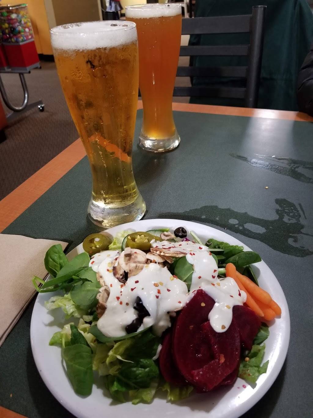 Round Table Pizza | meal delivery | 398 Florin Rd, Sacramento, CA 95831, USA | 9163950507 OR +1 916-395-0507