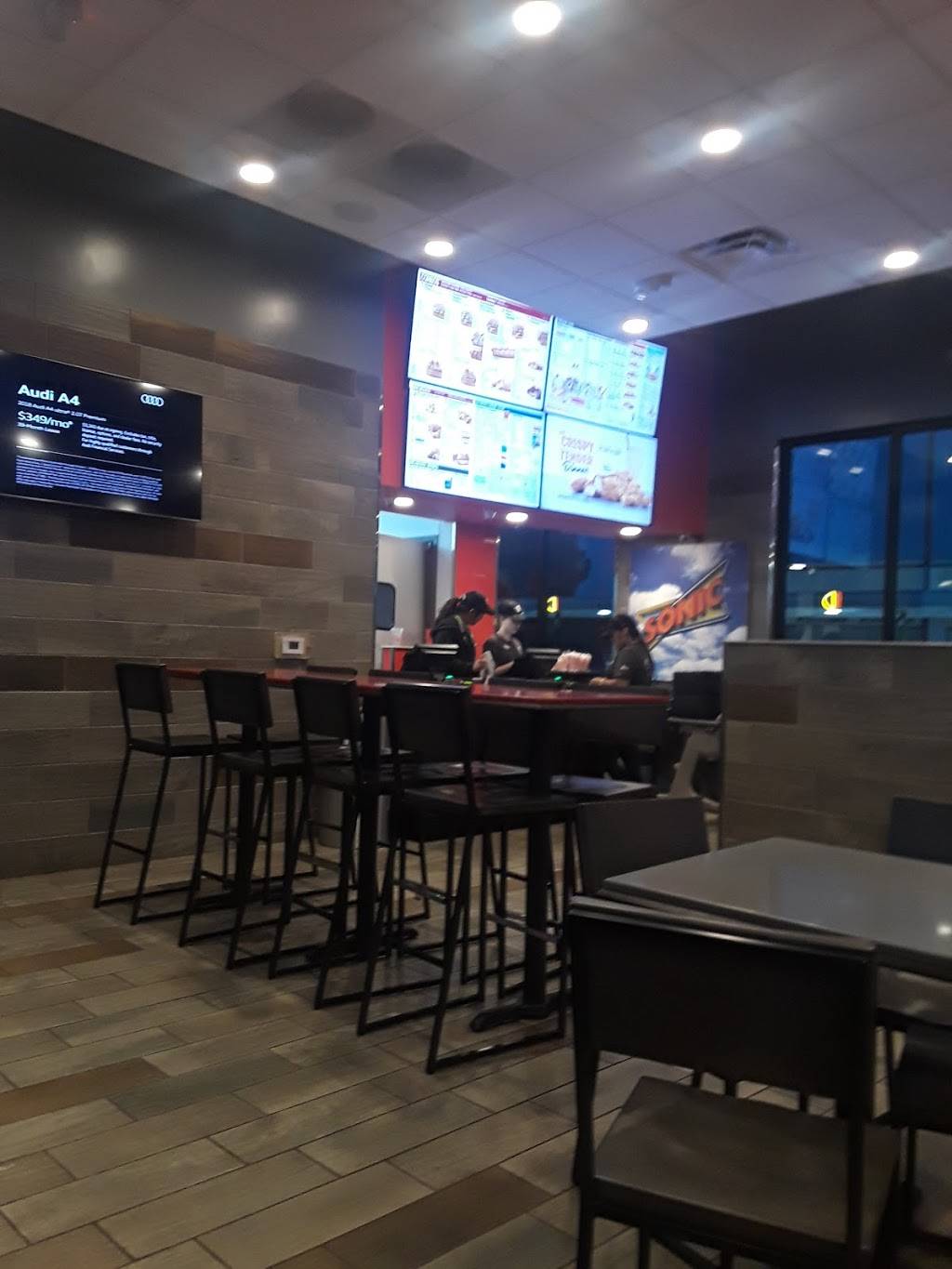 Sonic Drive-In | restaurant | 1400 N Park Blvd, Pittsburg, CA 94565, USA | 9252529940 OR +1 925-252-9940