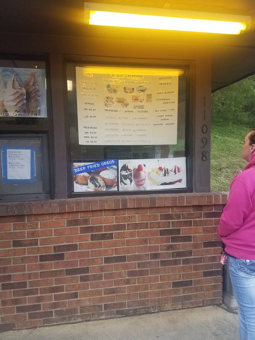 Drennen Dairy Bar | restaurant | 11178 Turnpike Rd, Summersville, WV 26651, USA | 6813550135 OR +1 681-355-0135