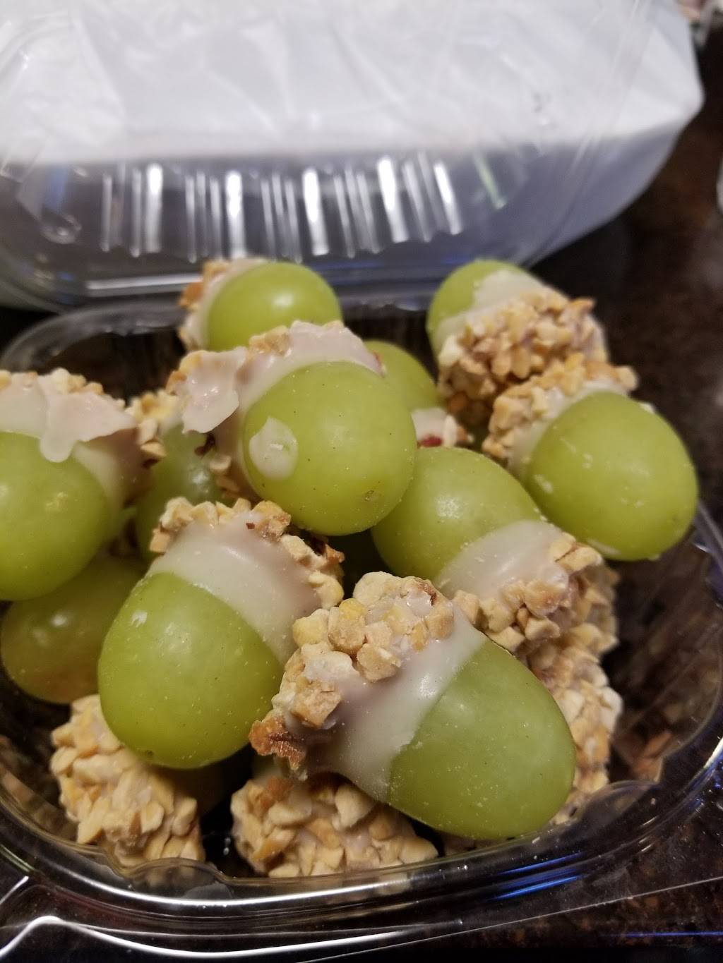 Chicago Wings Around the World | restaurant | 557 E 75th St, Chicago, IL 60619, USA | 7739524795 OR +1 773-952-4795