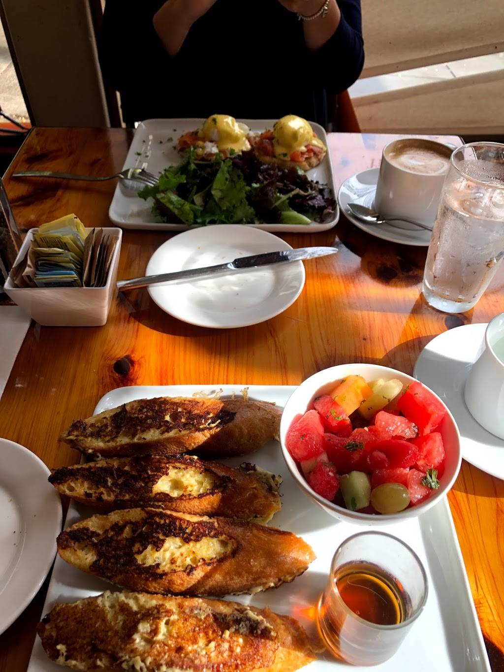 Chouquets | restaurant | 2500 Washington St, San Francisco, CA 94115, USA | 4153590075 OR +1 415-359-0075