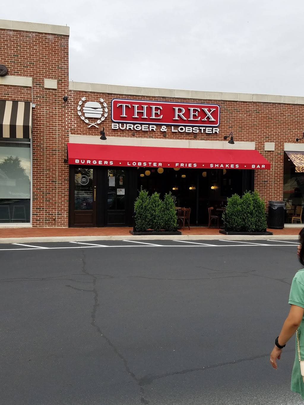 The Rex Burger & Lobster | restaurant | 524 Jericho Turnpike, Mineola, NY 11501, USA | 5167392747 OR +1 516-739-2747