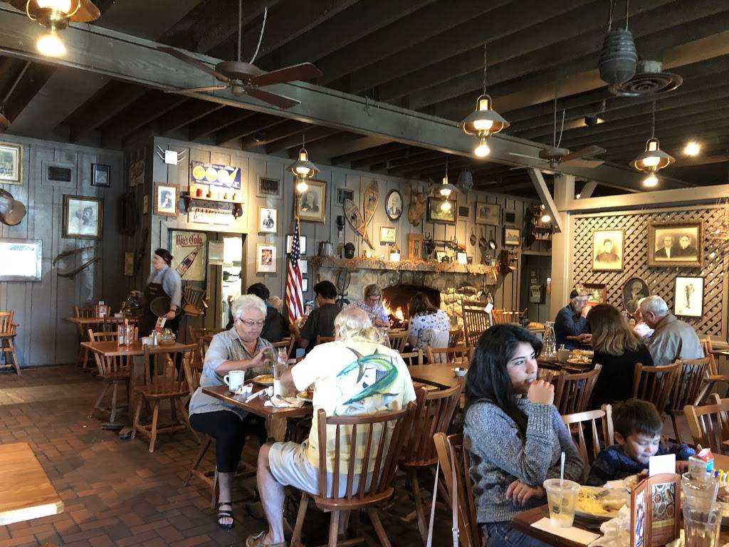 Cracker Barrel Old Country Store | restaurant | 240 SW Commerce Dr, Lake City, FL 32025, USA | 3867555638 OR +1 386-755-5638