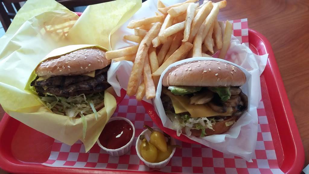 Norms Famous Charbroiled Burgers | restaurant | 14244 Whittier Blvd, Whittier, CA 90605, USA | 5626938616 OR +1 562-693-8616