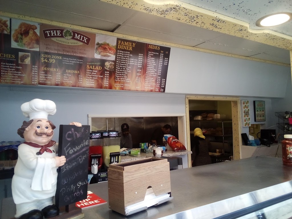 The Mix Fish & Chicken | restaurant | 15403 Center Ave, Harvey, IL 60426, USA | 7087134641 OR +1 708-713-4641