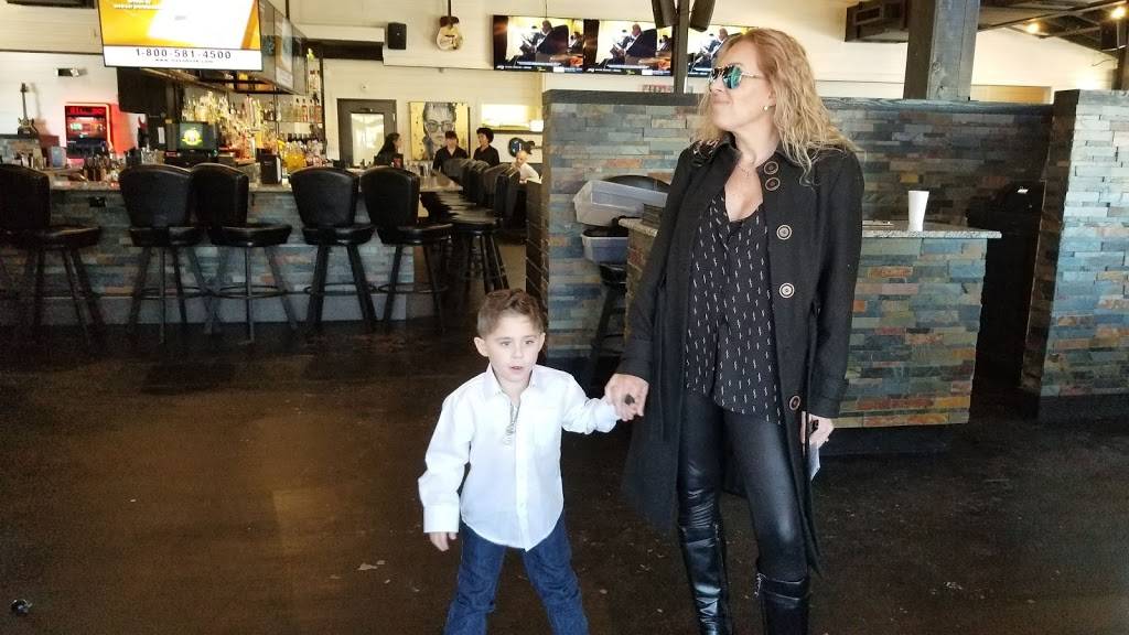 Conroys Bar & Grill | restaurant | 21119 US-281, San Antonio, TX 78258, USA | 2108902655 OR +1 210-890-2655