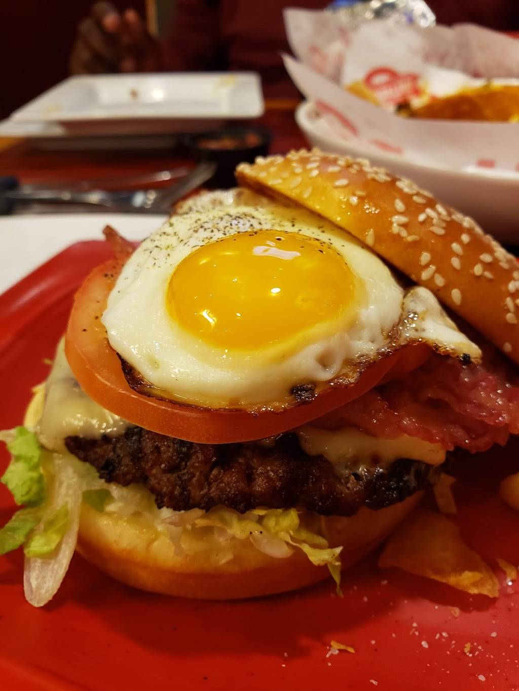 Red Robin Gourmet Burgers and Brews | restaurant | 5125 Jonestown Rd #125, Harrisburg, PA 17112, USA | 7175408600 OR +1 717-540-8600