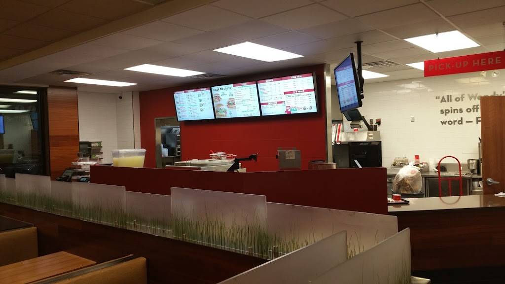 Wendys | restaurant | 1420 38th St, Peru, IL 61354, USA | 8152236452 OR +1 815-223-6452