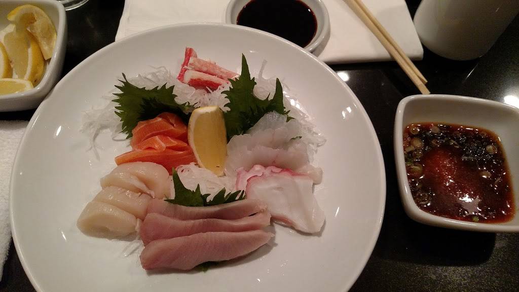 Shin Sushi | restaurant | 26002 Marguerite Pkwy, Mission Viejo, CA 92692, USA | 9495821011 OR +1 949-582-1011