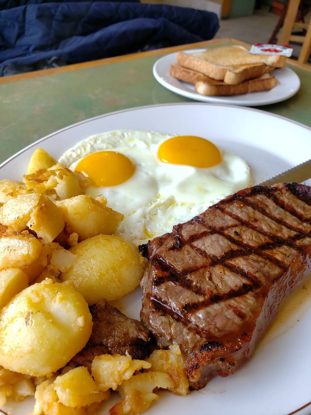 Orchard Family Restaurant ( All Day Breakfast) | restaurant | 2550 Hurontario St, Mississauga, ON L5B 4A2, Canada | 9052798220 OR +1 905-279-8220