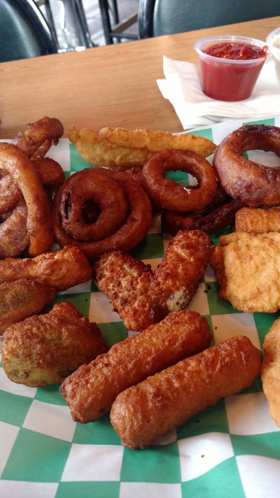 Coaches Corner | restaurant | 749 Mormon Trek Blvd, Iowa City, IA 52246, USA | 3193589080 OR +1 319-358-9080