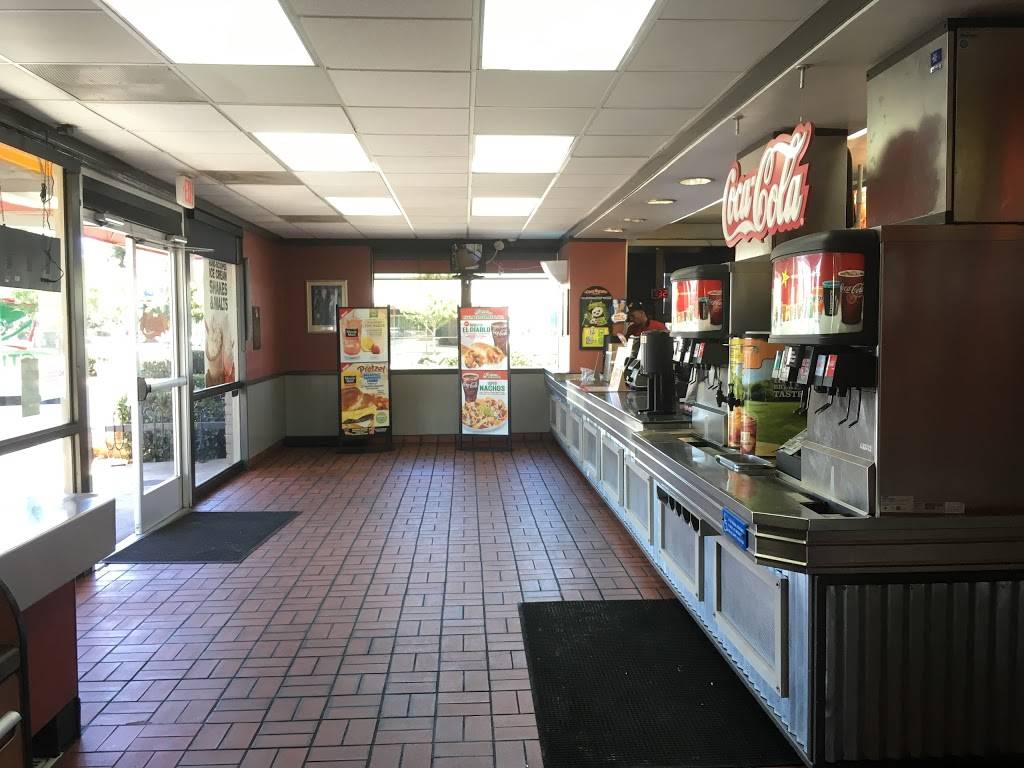 Carls Jr. | restaurant | 3350 S Mooney Blvd, Visalia, CA 93277, USA | 5597334465 OR +1 559-733-4465