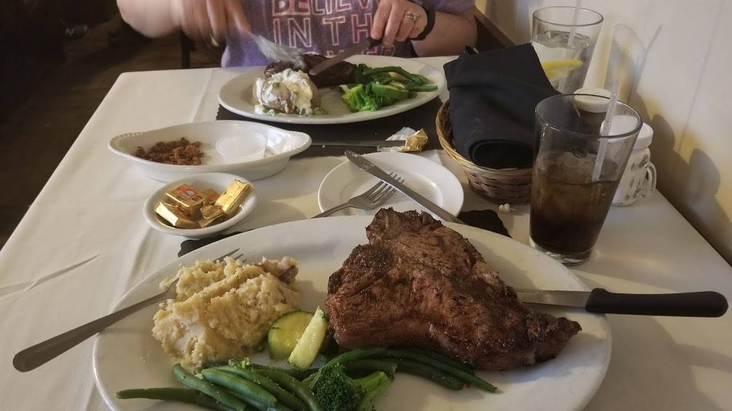 Ranch House Restaurant | restaurant | 111 S George Washington Blvd, Yuba City, CA 95993, USA | 5309232272 OR +1 530-923-2272