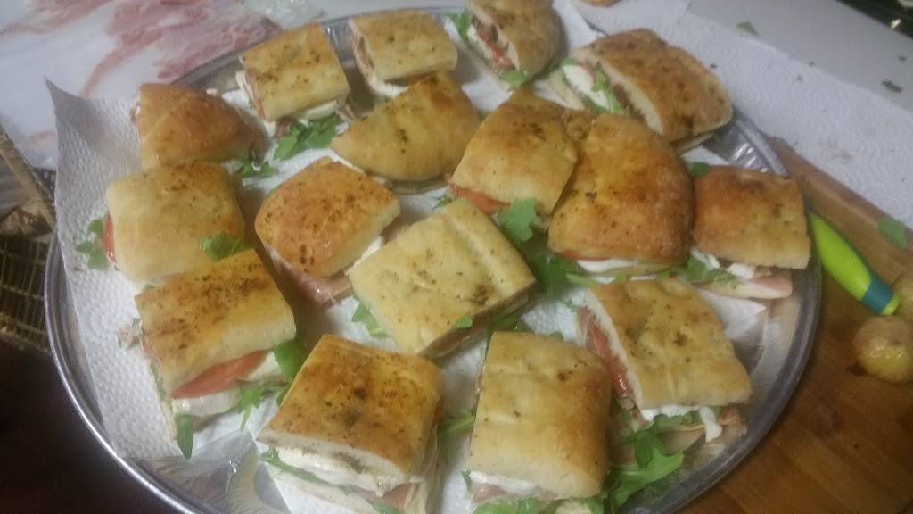 Luigis Pizzeria | restaurant | 7058, 843 Bronx River Rd, Yonkers, NY 10708, USA | 9147761251 OR +1 914-776-1251