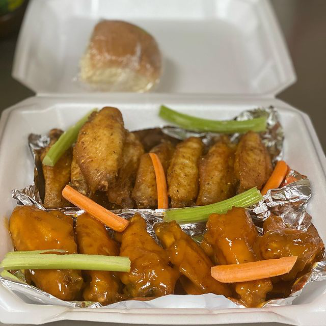 Memphis Style Wingz & Thingz | restaurant | 12453 Steeple Way Blvd, Houston, TX 77065, USA | 7137423607 OR +1 713-742-3607