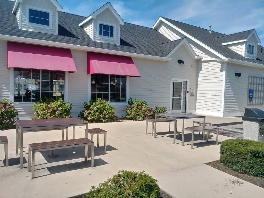 Burger King | restaurant | 184 North St, Hyannis, MA 02601, USA | 5088274738 OR +1 508-827-4738