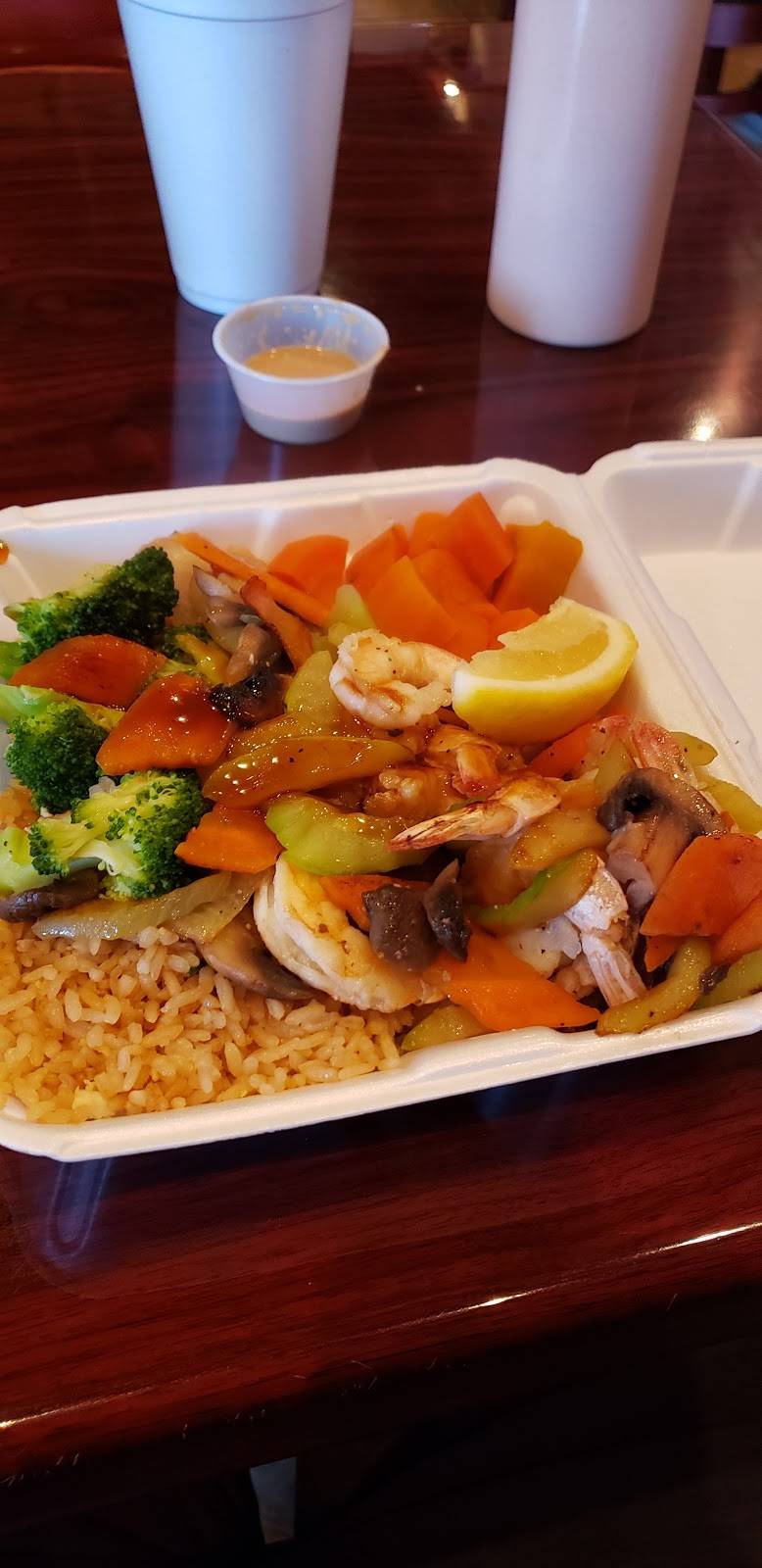 Oishi Japanese Express | restaurant | 968 Barnes Crossing Rd, Tupelo, MS 38804, USA | 6626902353 OR +1 662-690-2353