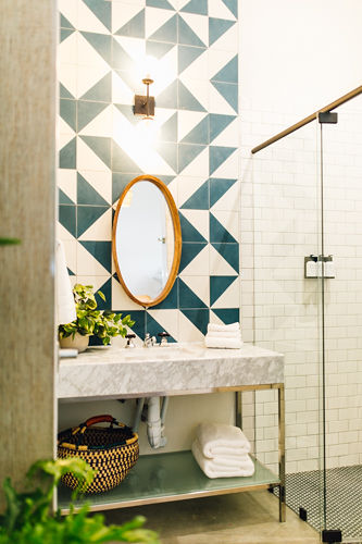 Vandyke Bed and Beverage | restaurant | 105 S 11th St, Nashville, TN 37206, USA | 6156196770 OR +1 615-619-6770