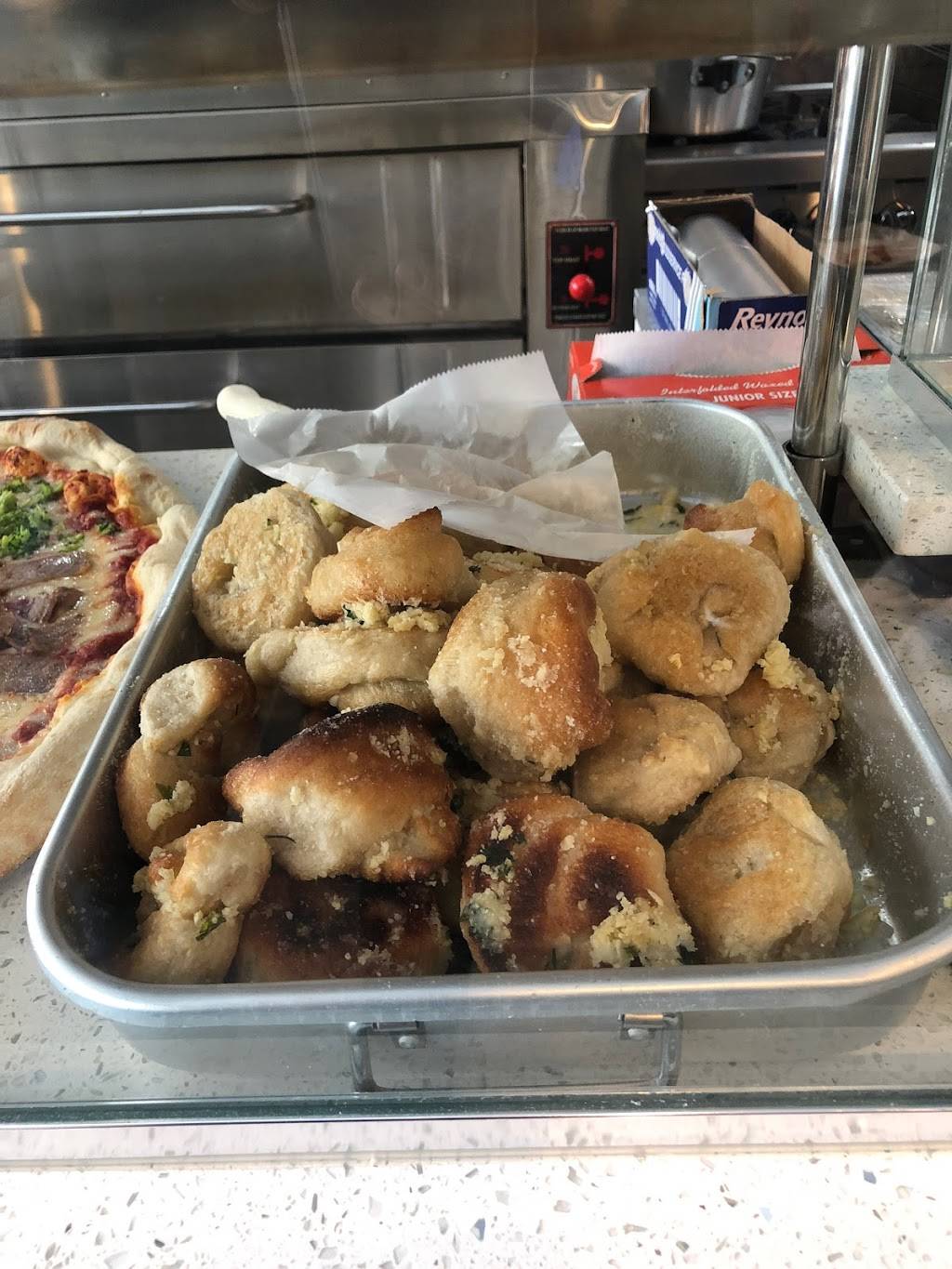 La Amistad | restaurant | 2067 2nd Ave, New York, NY 10029, USA | 2122560129 OR +1 212-256-0129