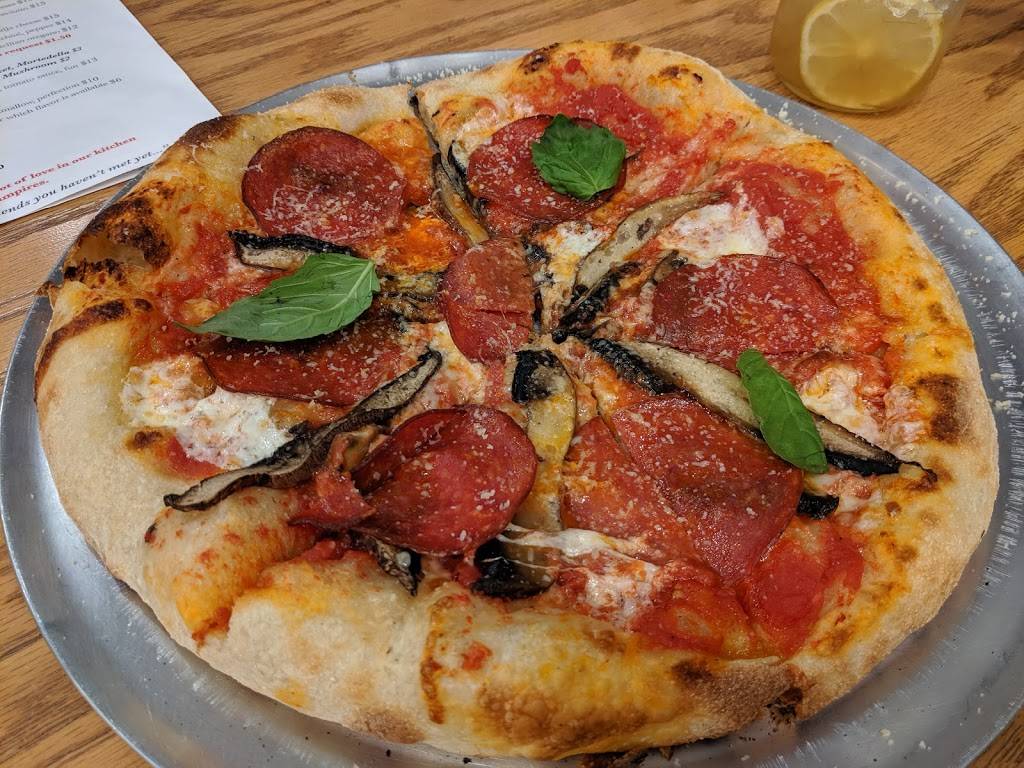 HonDough Pizza Company | restaurant | 1214 18th St, Hondo, TX 78861, USA | 8304260855 OR +1 830-426-0855