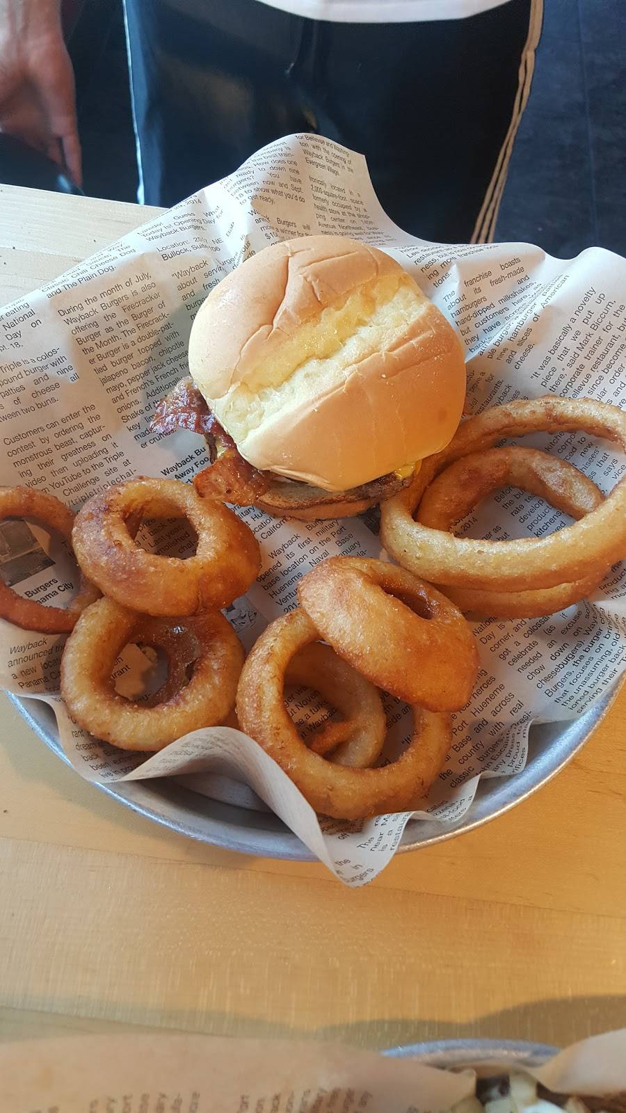 Wayback Burgers | restaurant | 327 S Broadway, Salem, NH 03079, USA | 6034586798 OR +1 603-458-6798