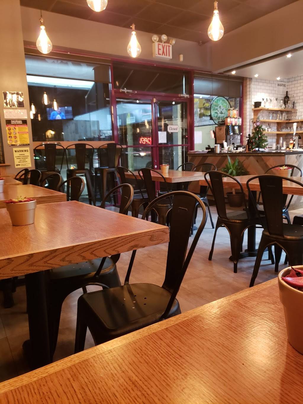 The Local Press | restaurant | 92-15 Rockaway Blvd, Ozone Park, NY 11417, USA | 7183238800 OR +1 718-323-8800