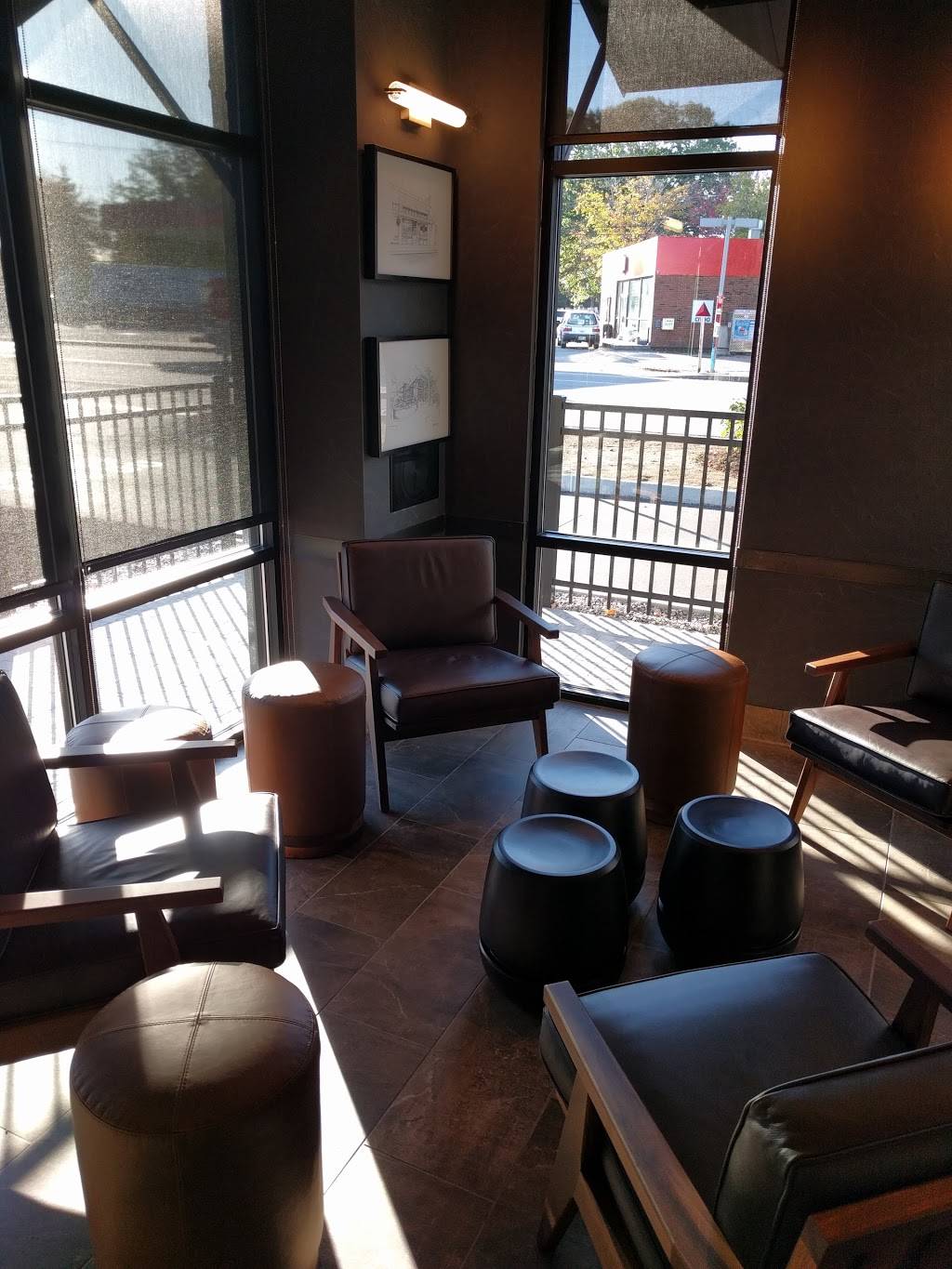 Starbucks | cafe | 360 Alfred St, Biddeford, ME 04005, USA | 2072820141 OR +1 207-282-0141