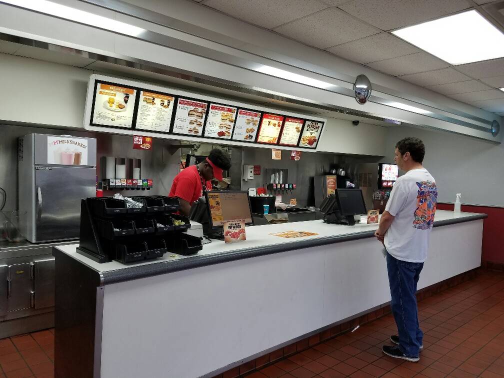 Krystal | meal takeaway | 1377 Union Ave, Memphis, TN 38104, USA | 9017261381 OR +1 901-726-1381