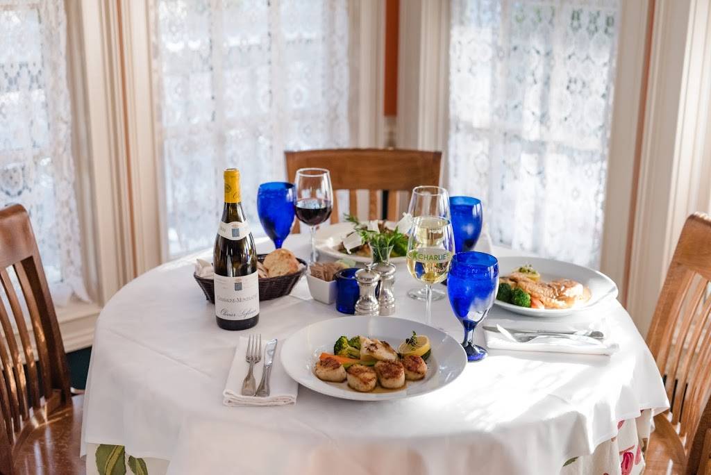 Charlies LEtoile Verte | restaurant | 8 New Orleans Rd, Hilton Head Island, SC 29928, USA | 8437859277 OR +1 843-785-9277