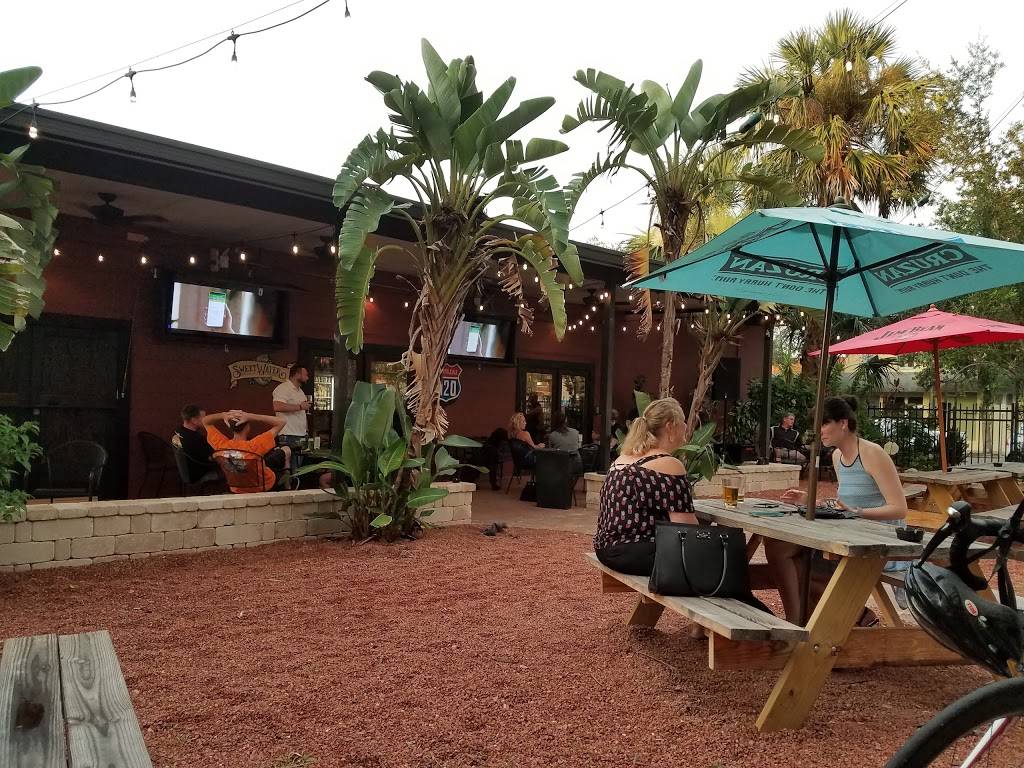 Celery City Craft Beer Garden | restaurant | 114 S Palmetto Ave, Sanford, FL 32771, USA | 4079155541 OR +1 407-915-5541