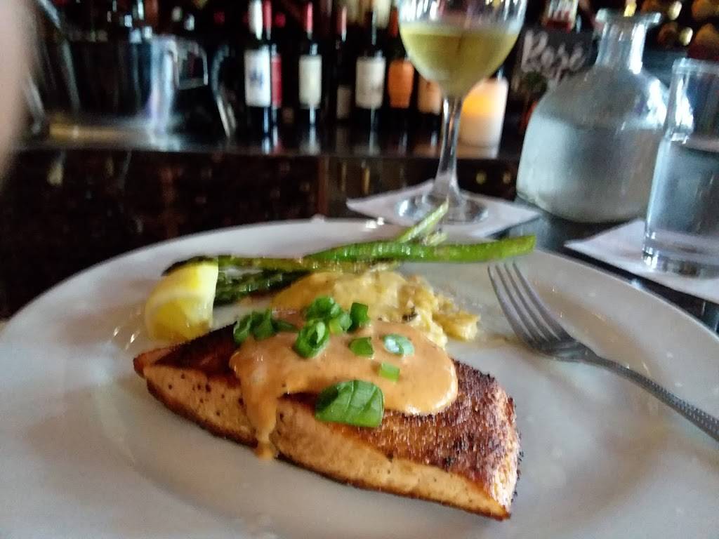 Global Gourmet | restaurant | 102 E Jackson St, Carbondale, IL 62901, USA | 6185490771 OR +1 618-549-0771