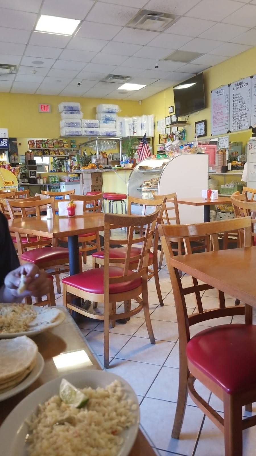 El Olivo | restaurant | 94 Anderson Ave, Fairview, NJ 07022, USA | 2019450032 OR +1 201-945-0032