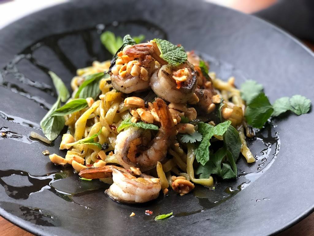 Lucky Cat Ramen | restaurant | 2583 Broad Ave, Memphis, TN 38112, USA | 9012088145 OR +1 901-208-8145