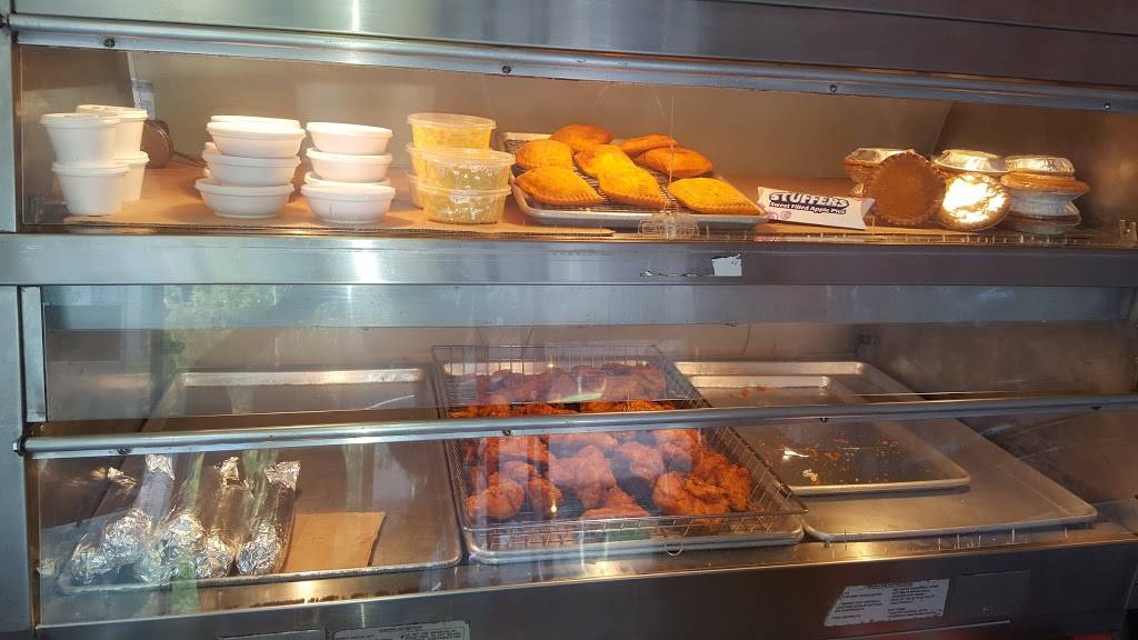 Kennedy Fried Chicken & Pizza | restaurant | 4 E Post Rd, White Plains, NY 10601, USA | 9149497867 OR +1 914-949-7867