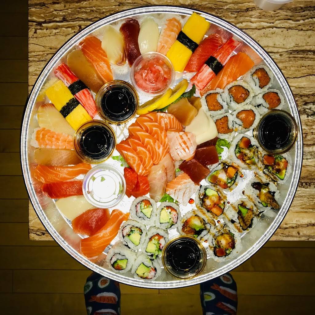 Suki Sushi | restaurant | 347 Erb St W #4, Waterloo, ON N2L 1W4, Canada | 5197461566 OR +1 519-746-1566