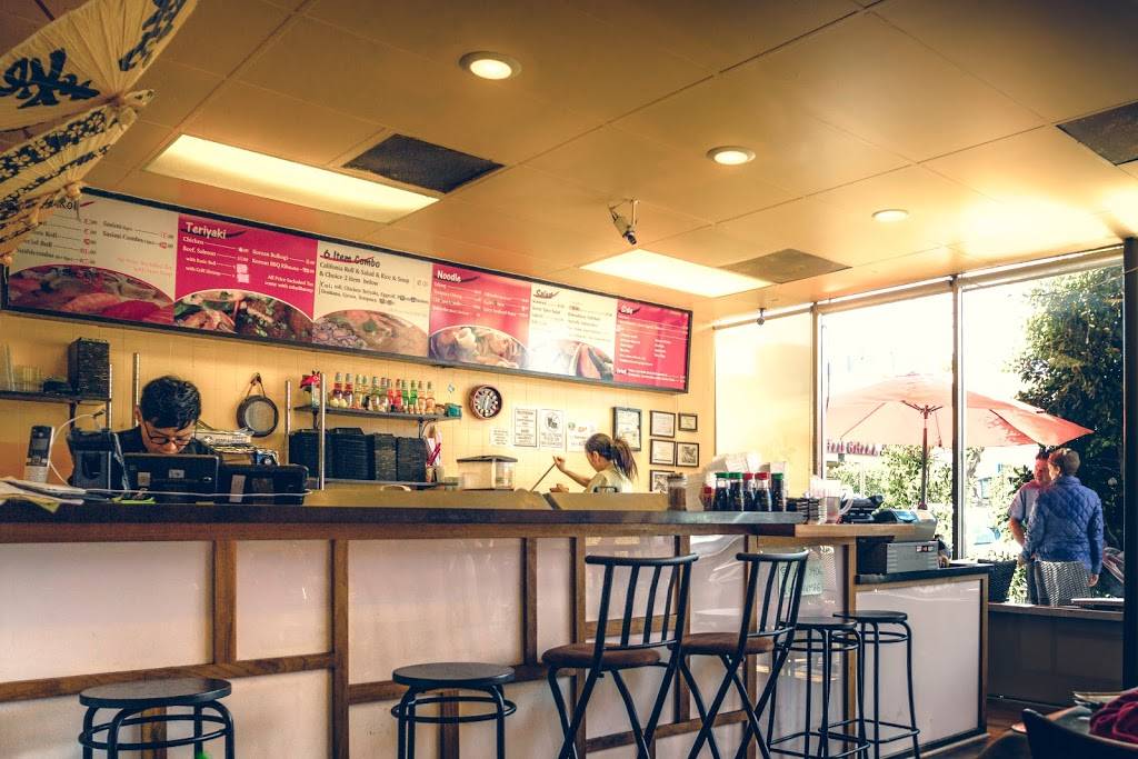 Roll Roll | restaurant | 19657 1/2 Ventura Fwy, Tarzana, CA 91356, USA | 8183420007 OR +1 818-342-0007