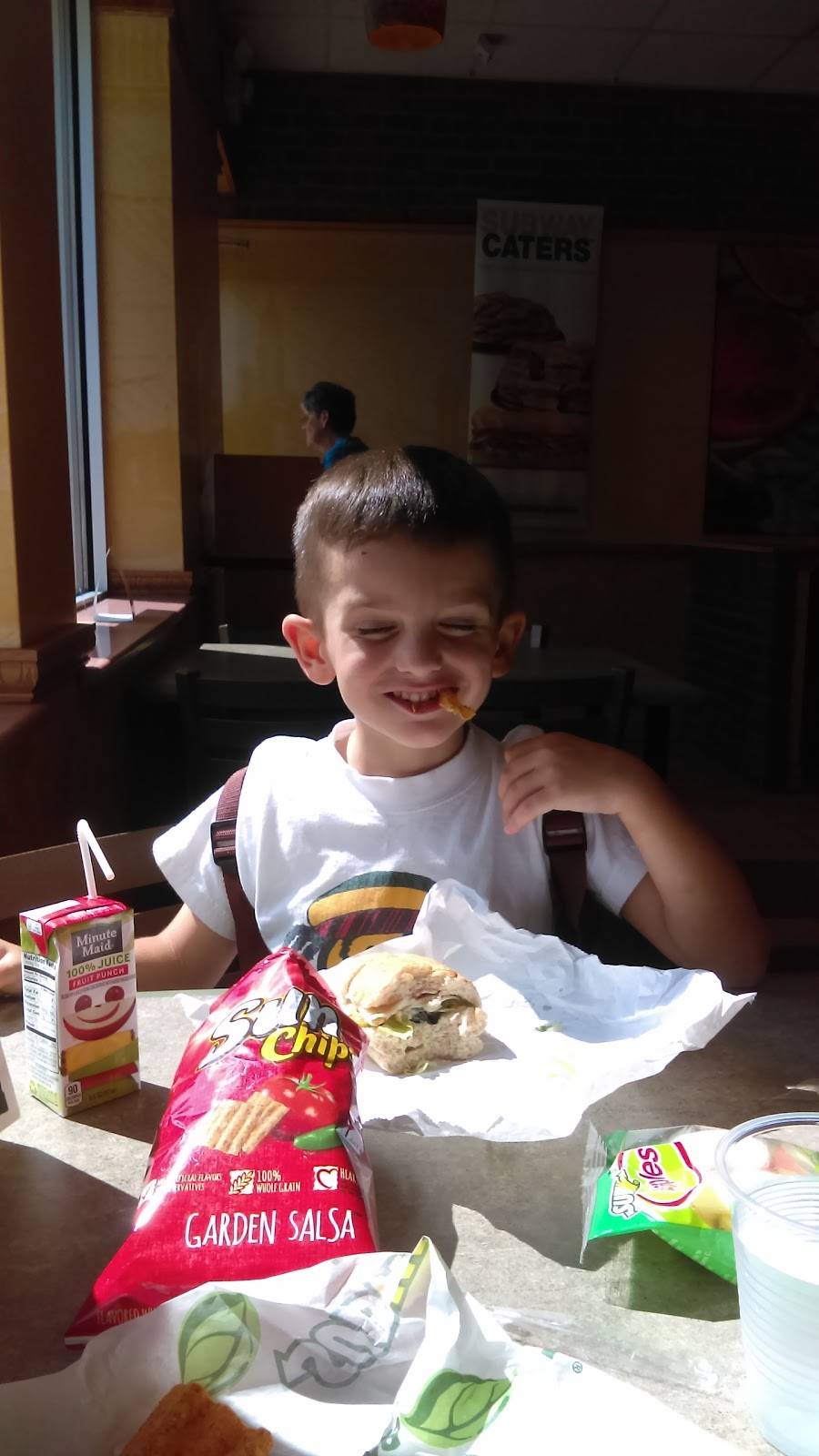 Subway | restaurant | 1903 N Main St, Rushville, IN 46173, USA | 7659385050 OR +1 765-938-5050