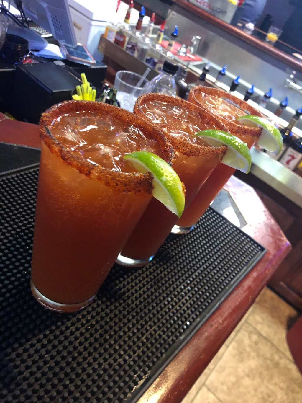 Refz Sports Bar and Grill | restaurant | 212 E US-54, Guymon, OK 73942, USA | 5803387339 OR +1 580-338-7339