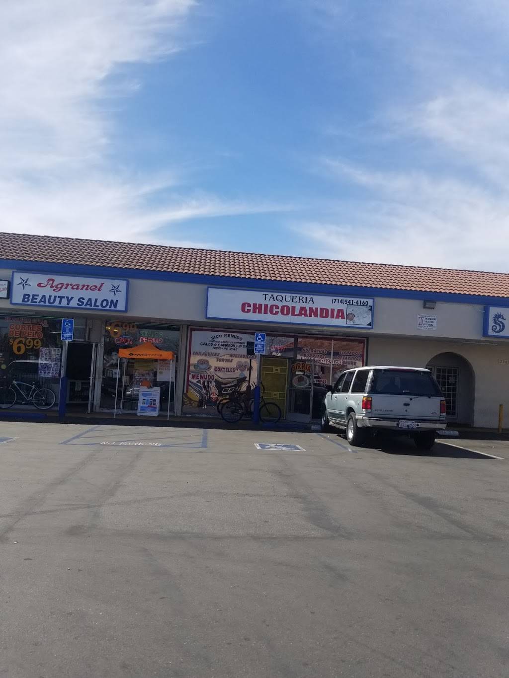 Taqueria Chicolandia | restaurant | 2341 W 1st St, Santa Ana, CA 92703, USA | 7145414160 OR +1 714-541-4160